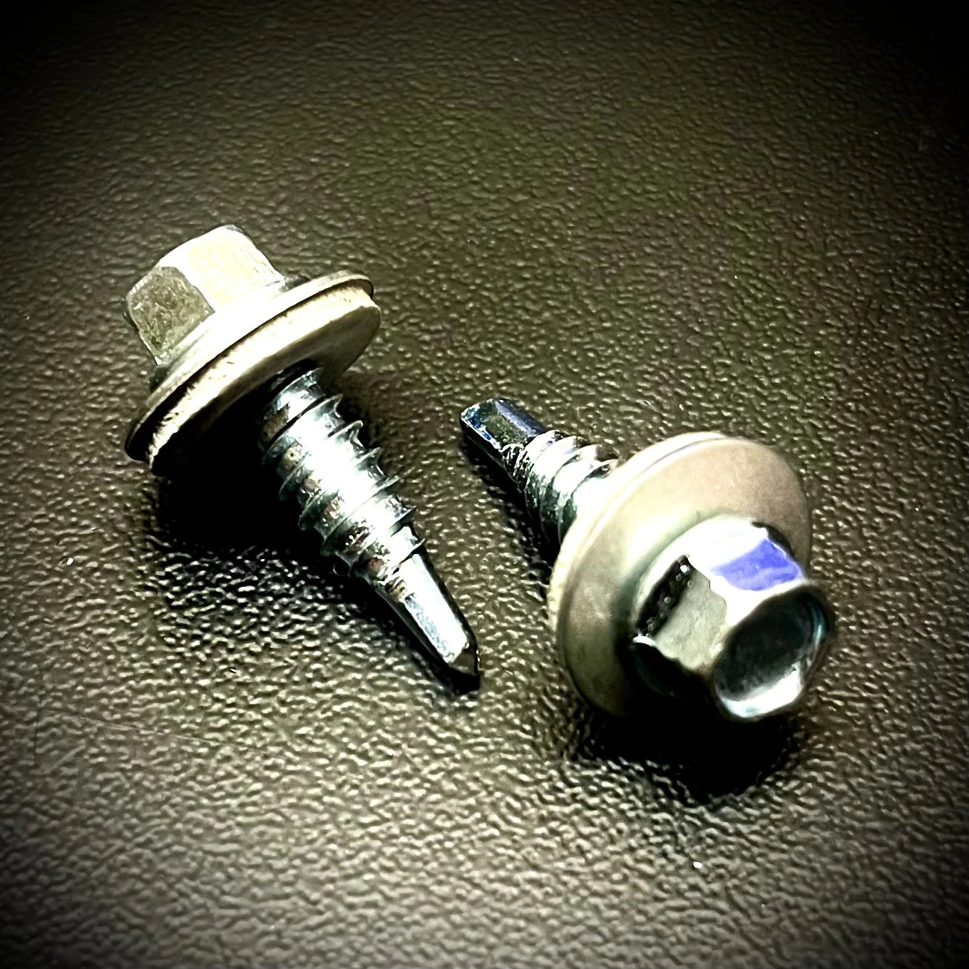 thumbnail image 2 of 100-Pack #14 X 1-1/2-Inch Roofing Screws With Stainless Steel EPDM Washers – Albany County Fasteners 2 of 3