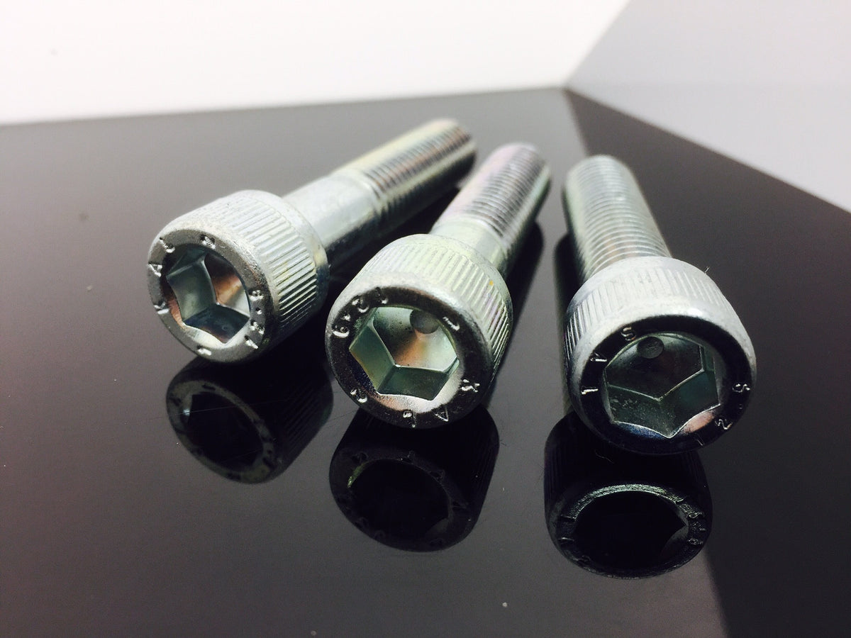UNF, 5/16", Socket Cap Screw, High Tensile/ 12.9, Zinc, DIN 912. Socket Screw, Cap Head UNF, 5/16", Socket Cap Screw, High Tensile/ 12.9, Zinc, DIN 912. UNF- Cap Head