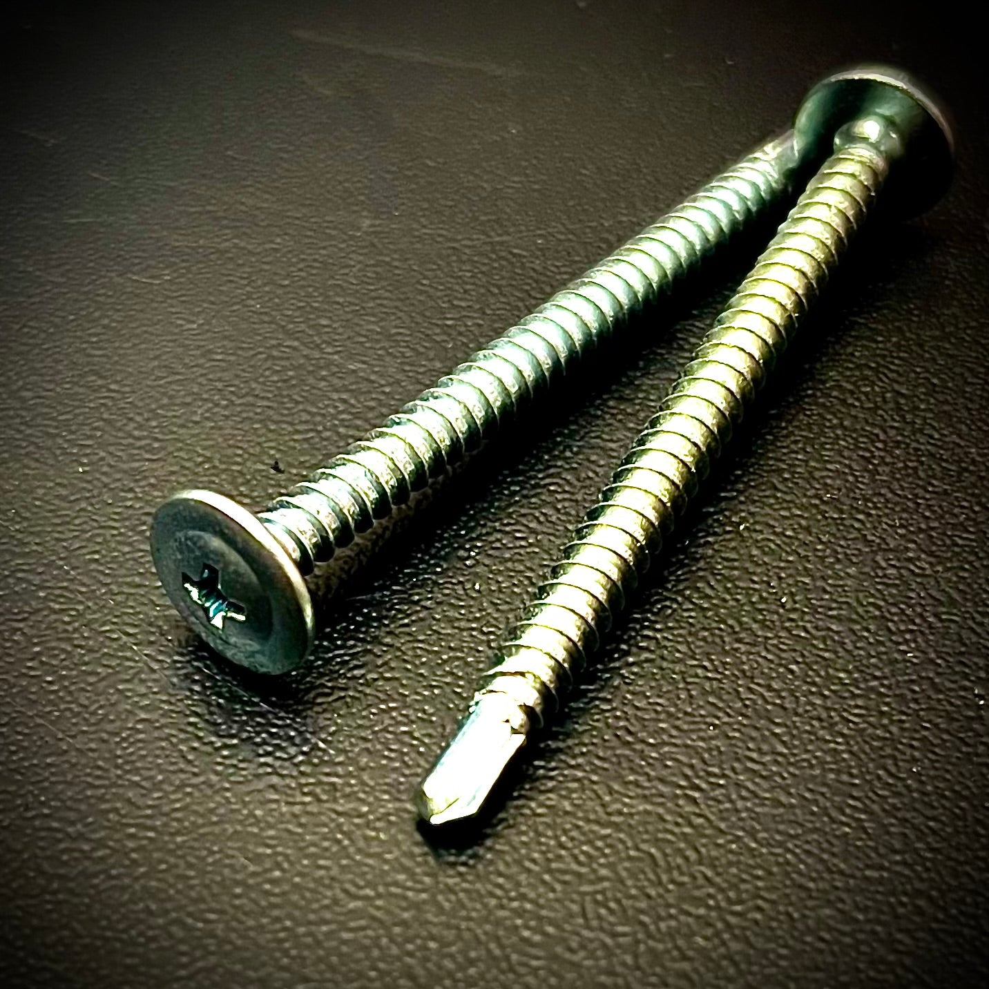 Baypole Screws