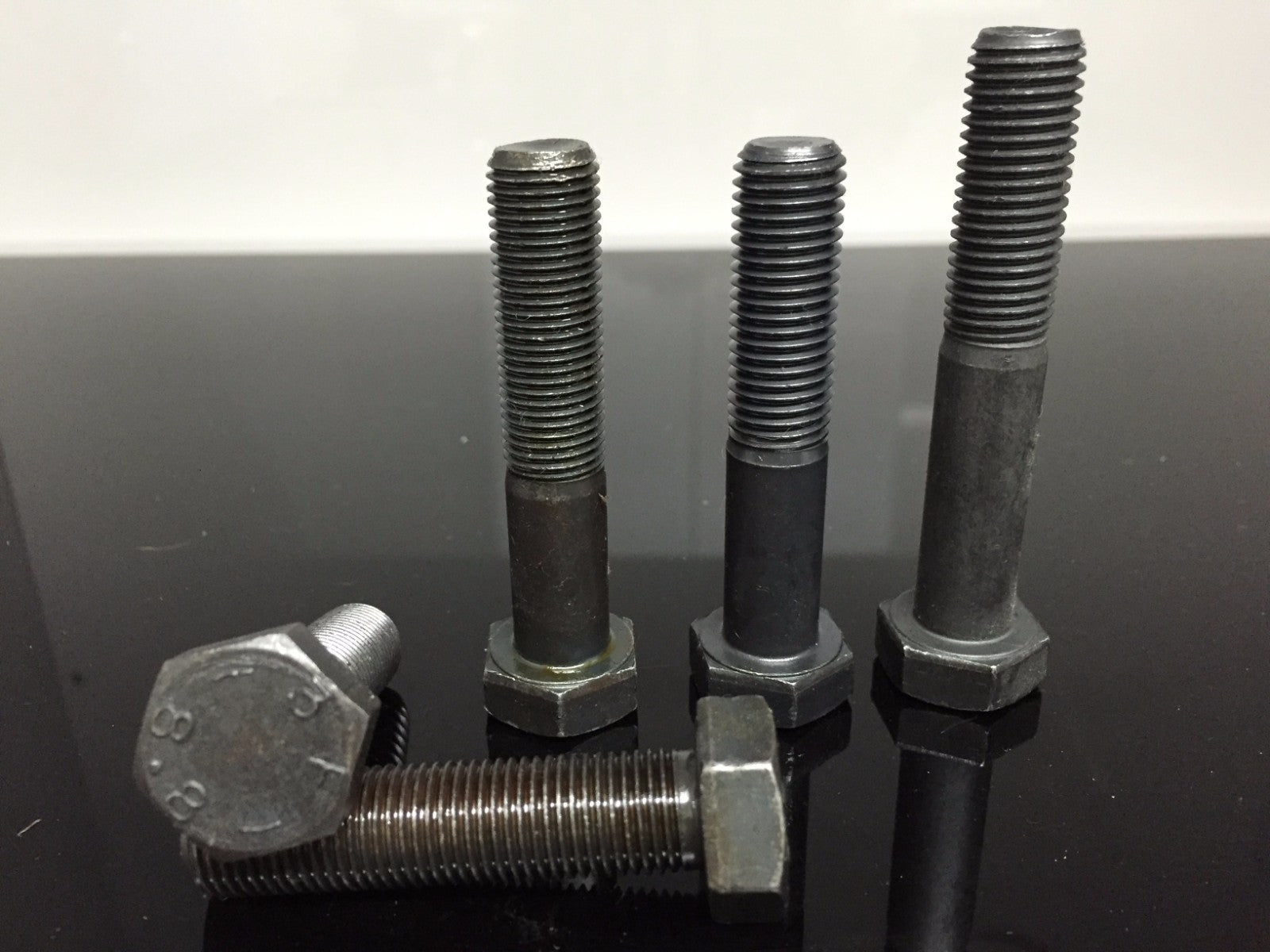 M14 14mm Threaded Bar – 8.8 High Tensile Zinc Rod Studding – Nuts About Bolts, UK