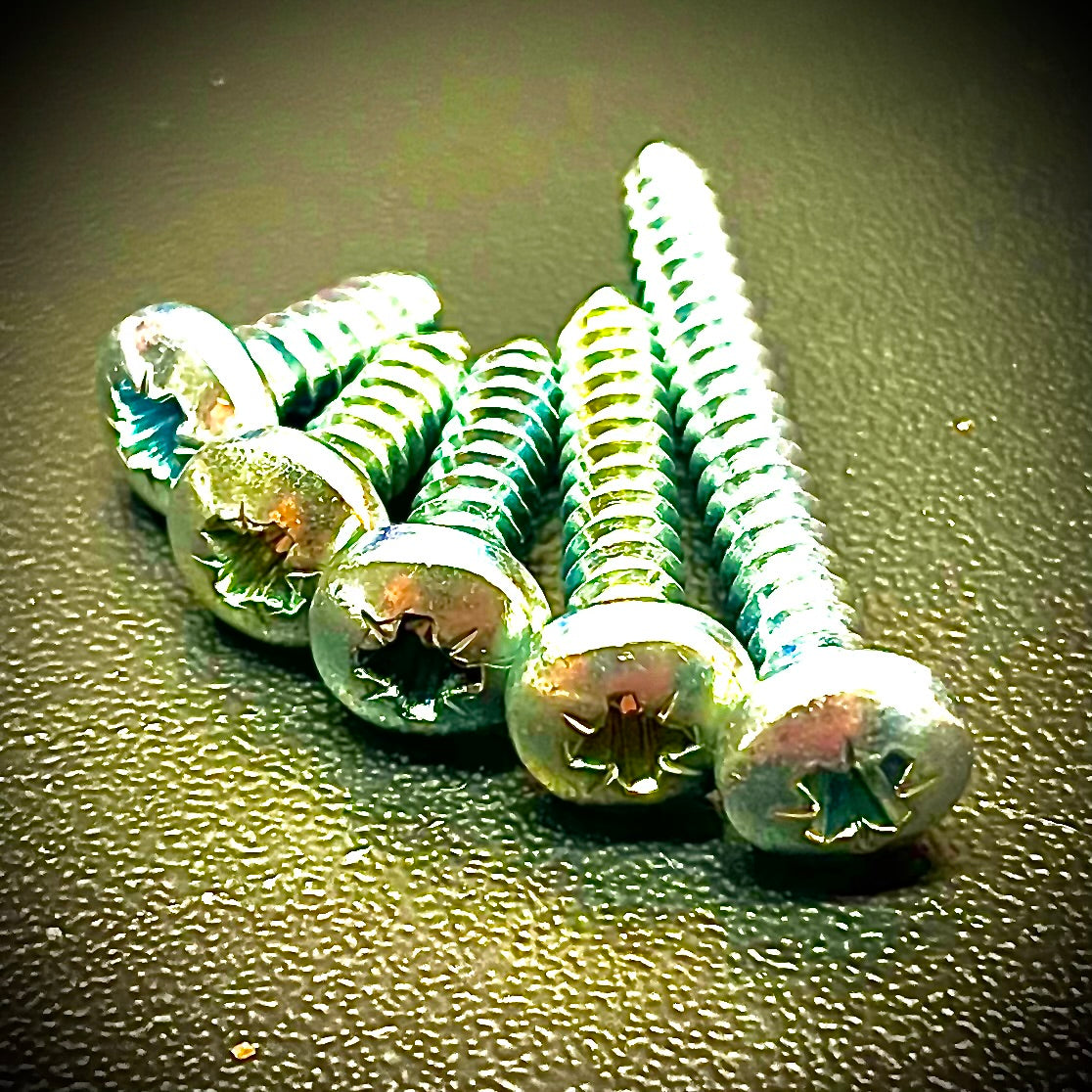 No. 6, 3.5mm Pozi Pan Self Tapping Screws AB Point BZP - Fixaball Ltd. Fixings and Fasteners UK